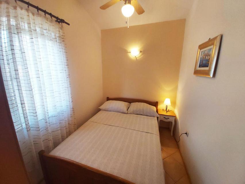 Apartments Carmen Вінішчє Екстер'єр фото