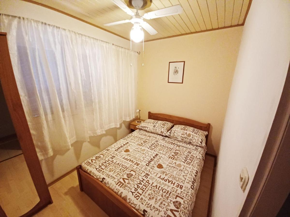 Apartments Carmen Вінішчє Екстер'єр фото