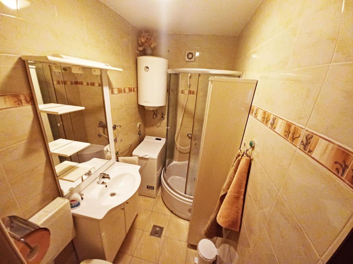 Apartments Carmen Вінішчє Екстер'єр фото